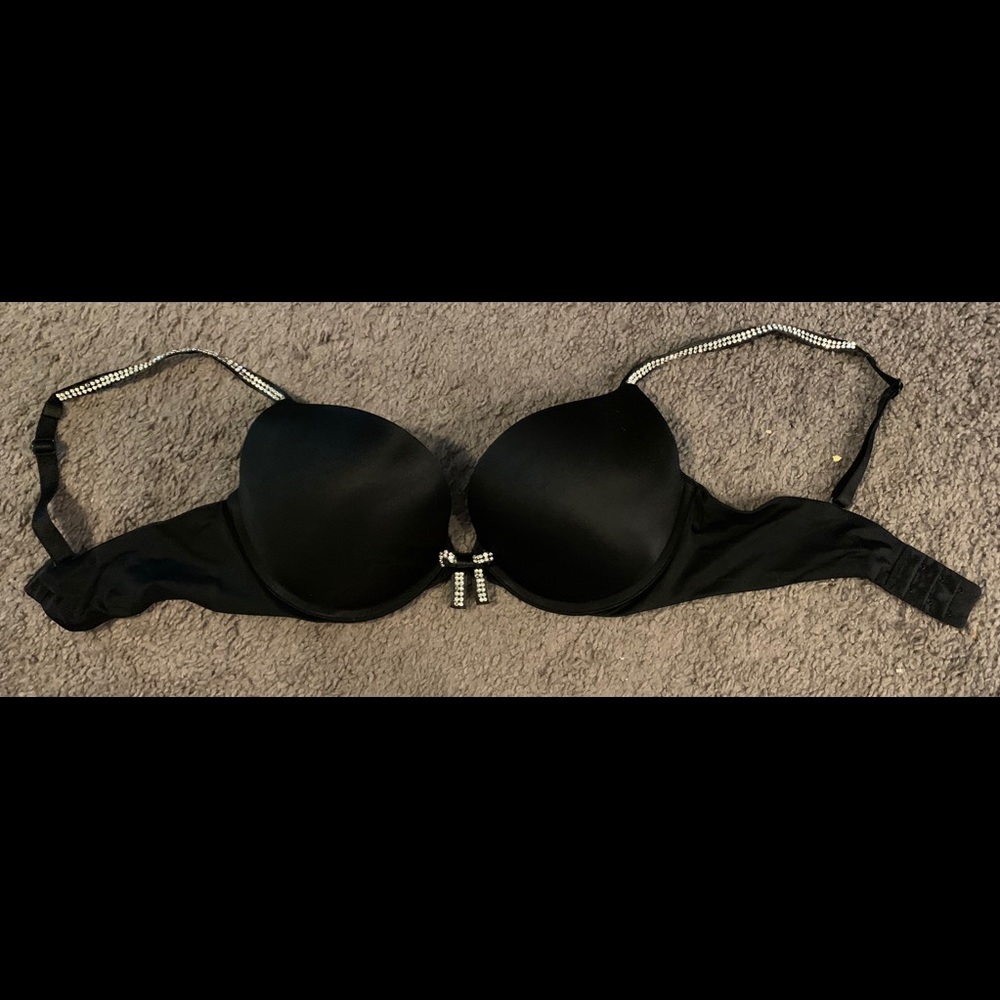 Victoria’s Secret bra 36C